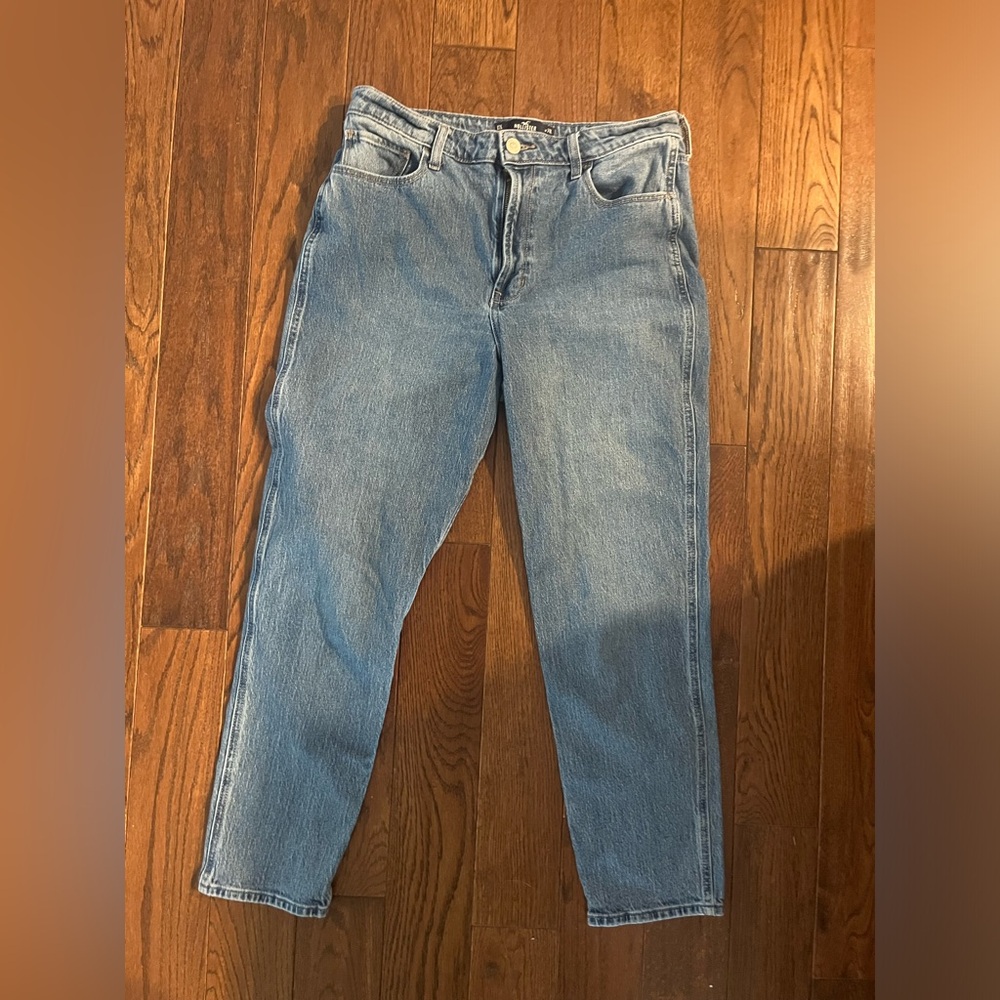 Woman’s Hollister Mom Jeans
